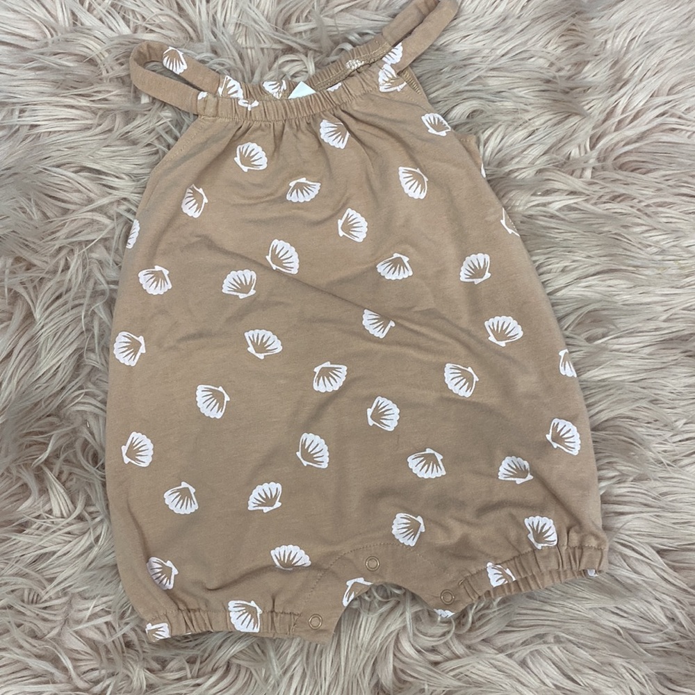 Romper Set - Picture 3 of 3